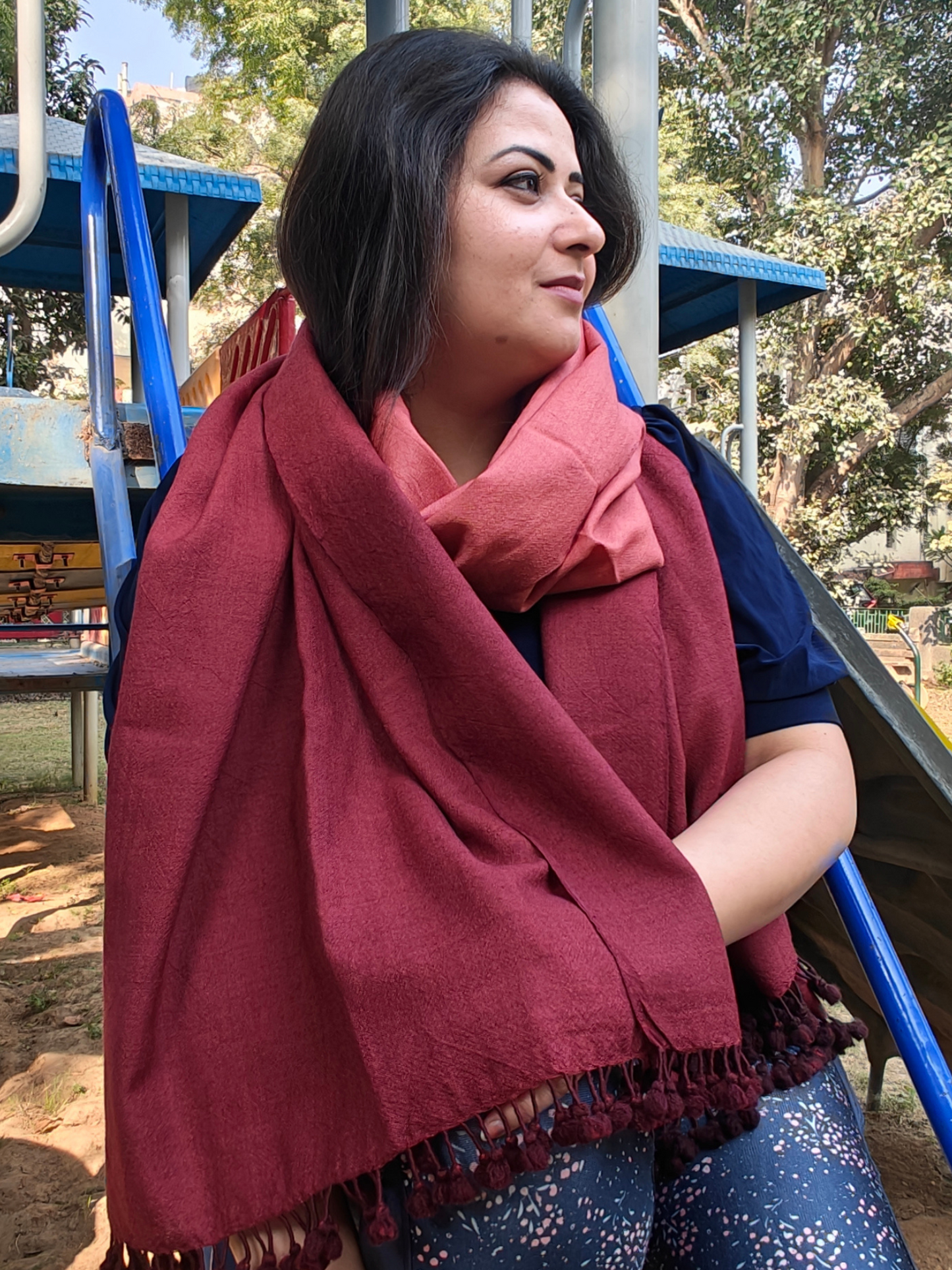 Peach & Maroon Ombre Handwoven Woollen Stole