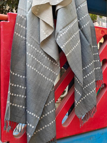 Ash Grey Bandani Ombre Handwoven Woollen Stole