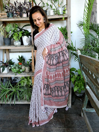 Off-white Bagh Print Cotton Saree