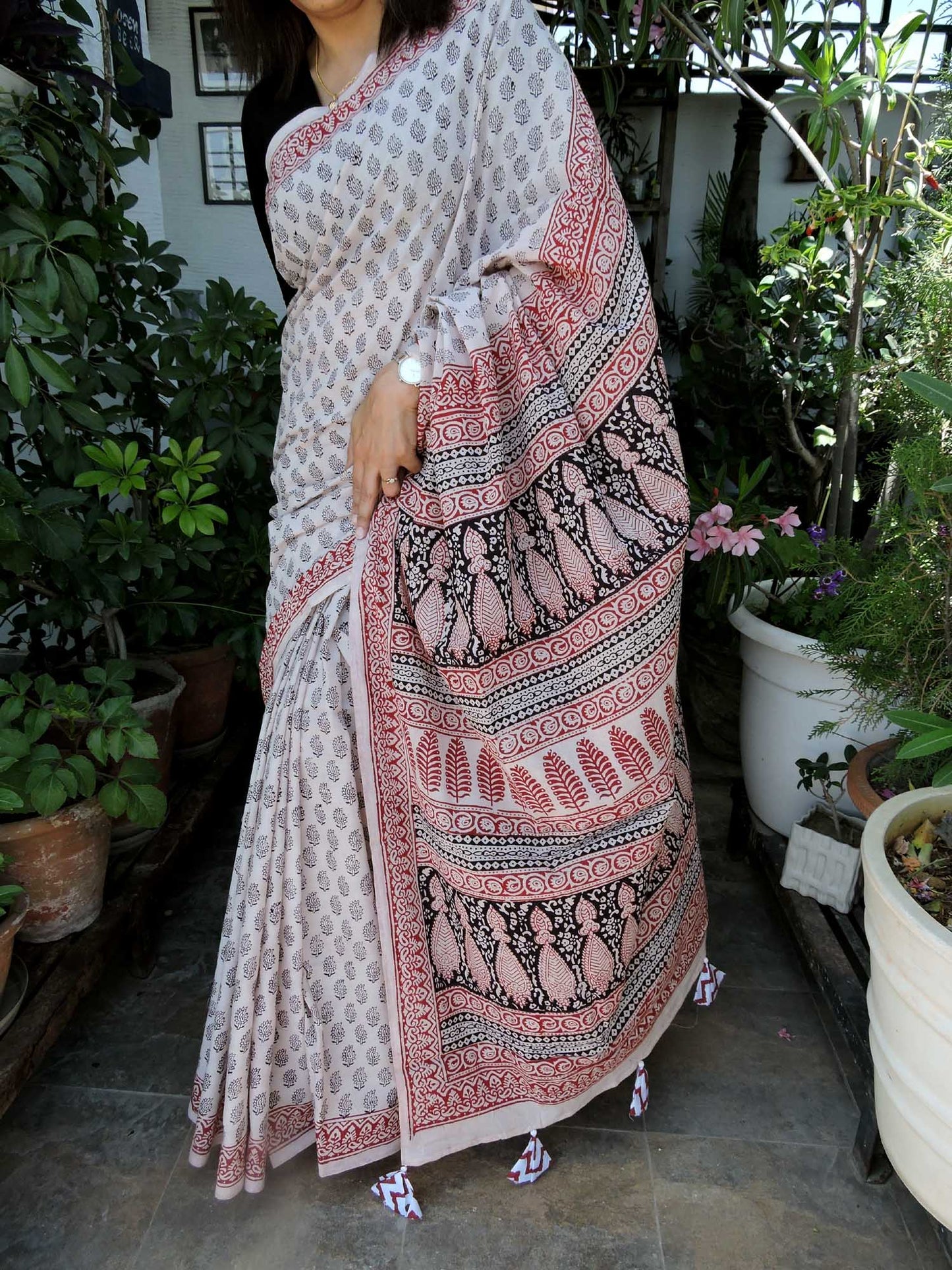 Off-white Bagh Print Cotton Saree