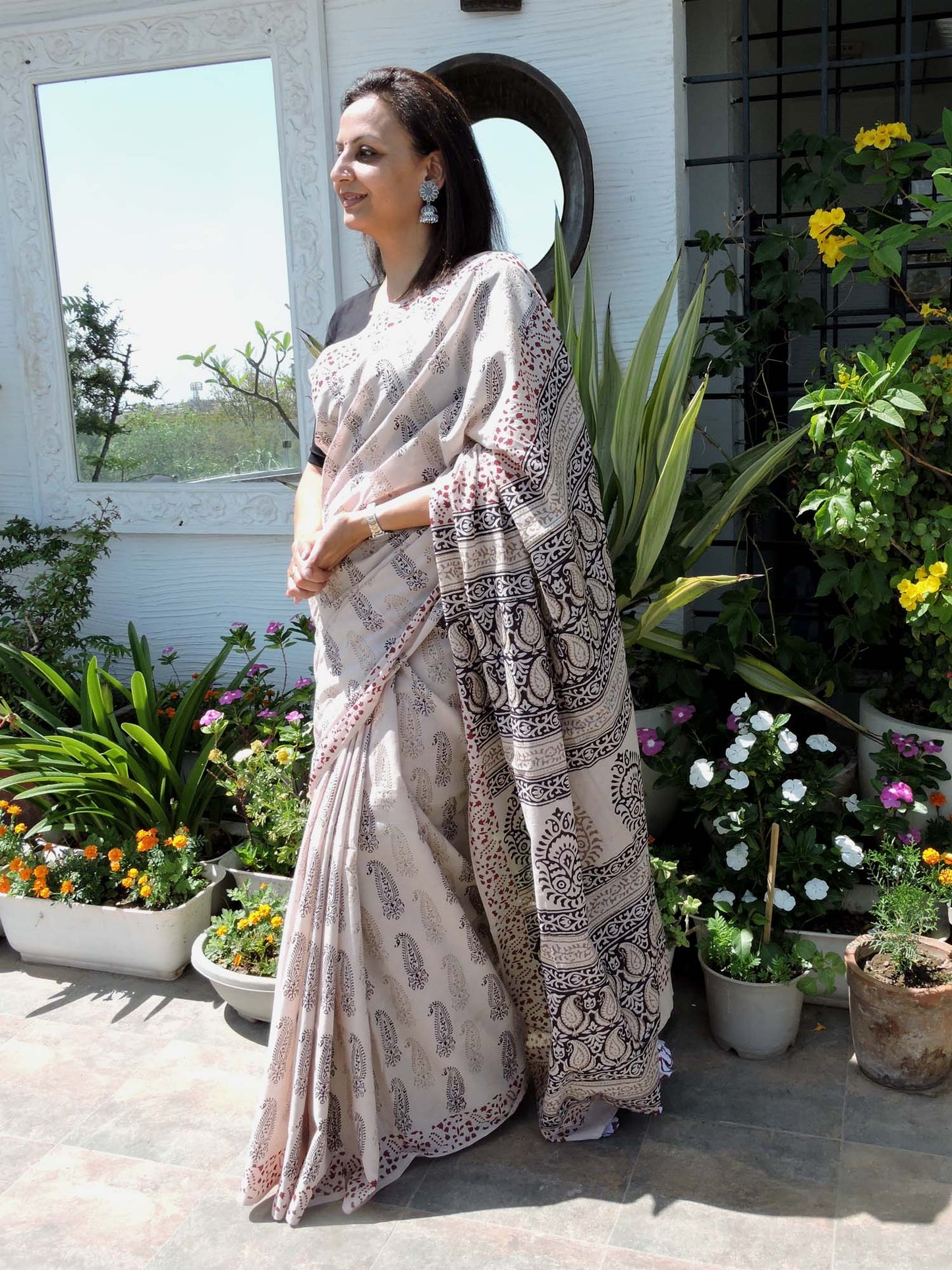 Off-white Kairi Bagh Print Cotton Saree